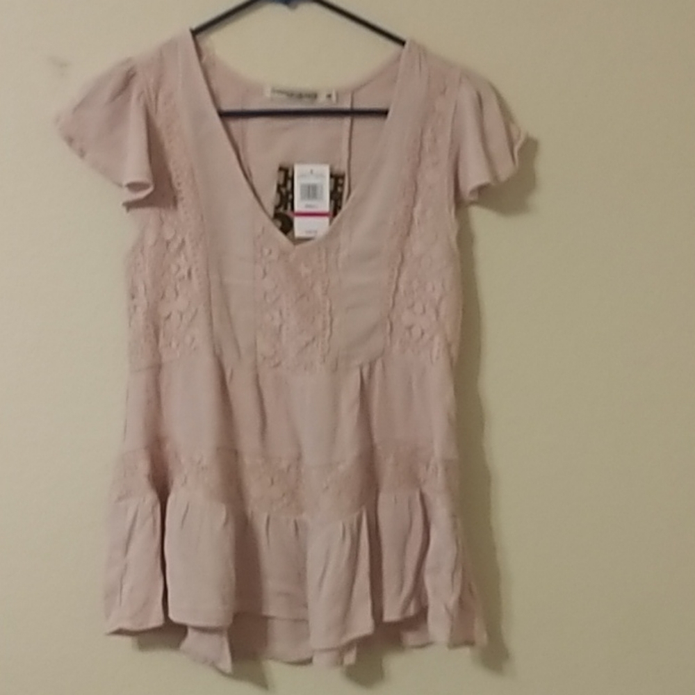 Ladies top - Picture 2 of 3